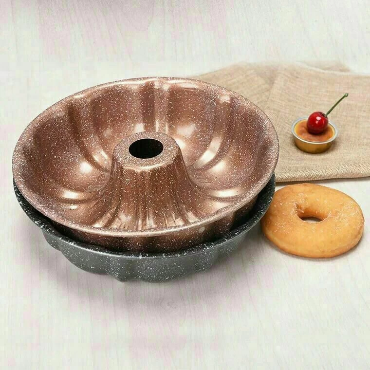 قالب كيك دائري بفتحة، 30 سم - بنى